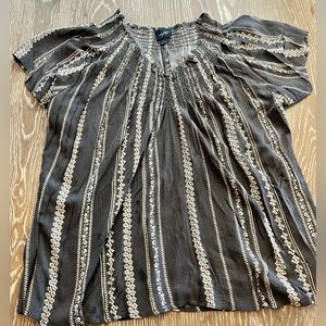 Women’s Daytrip On/Off the shoulder top